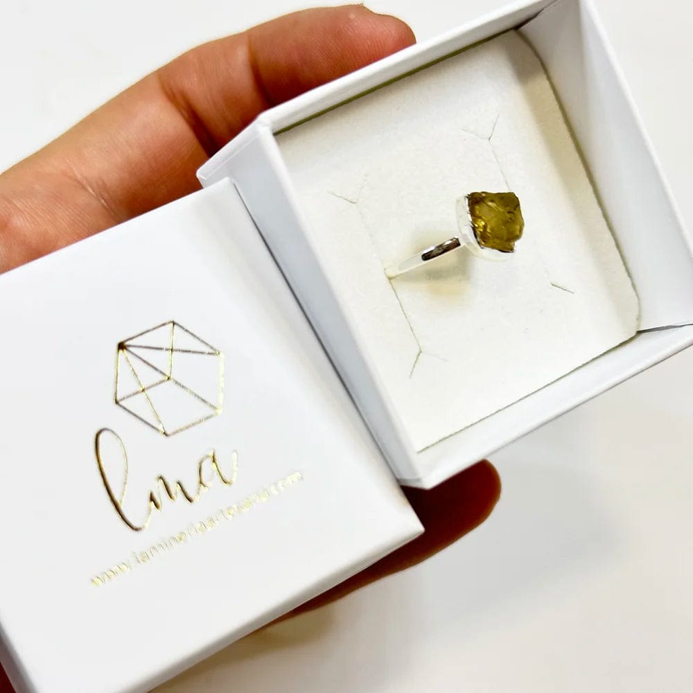 Anillo de plata con Mineral en Bruto