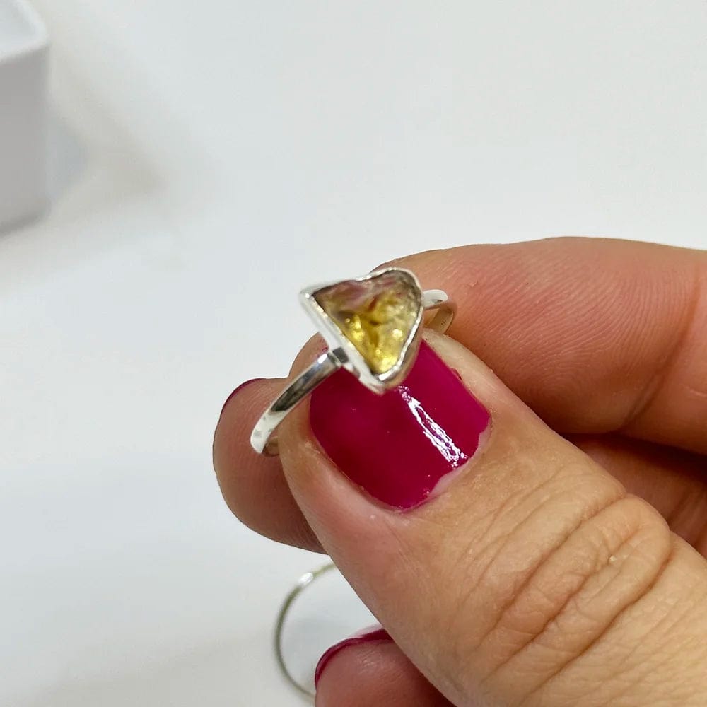Anillo de plata con Mineral en Bruto