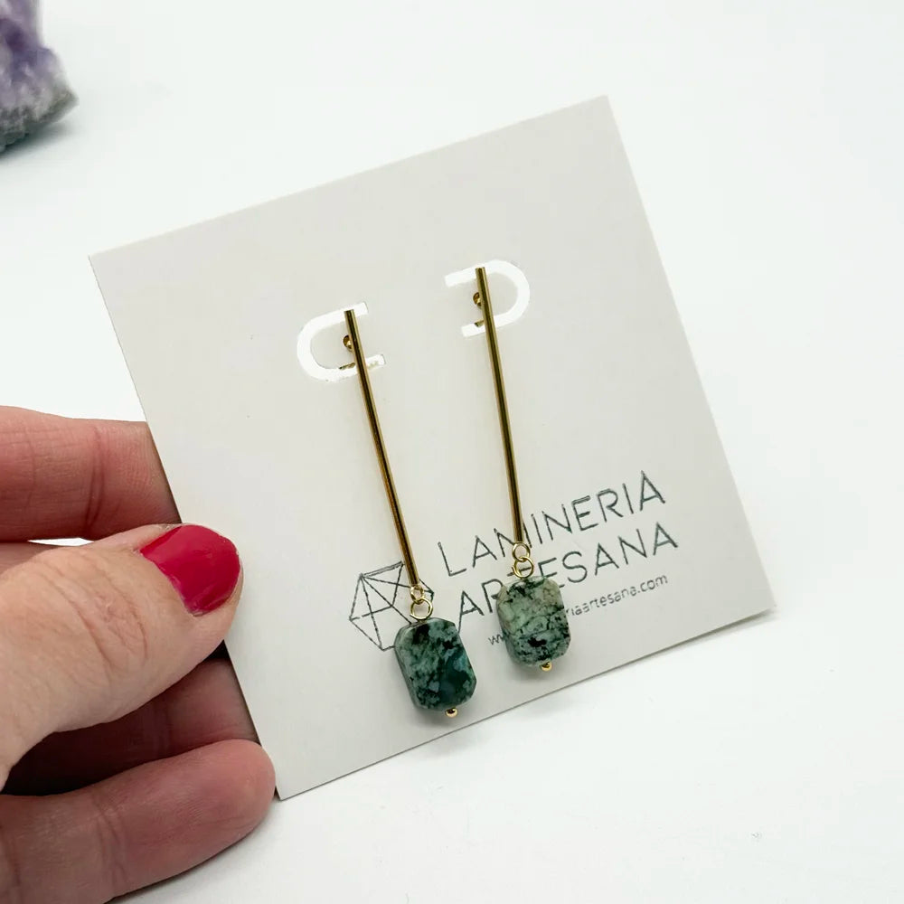 Pendientes largos con Mineral
