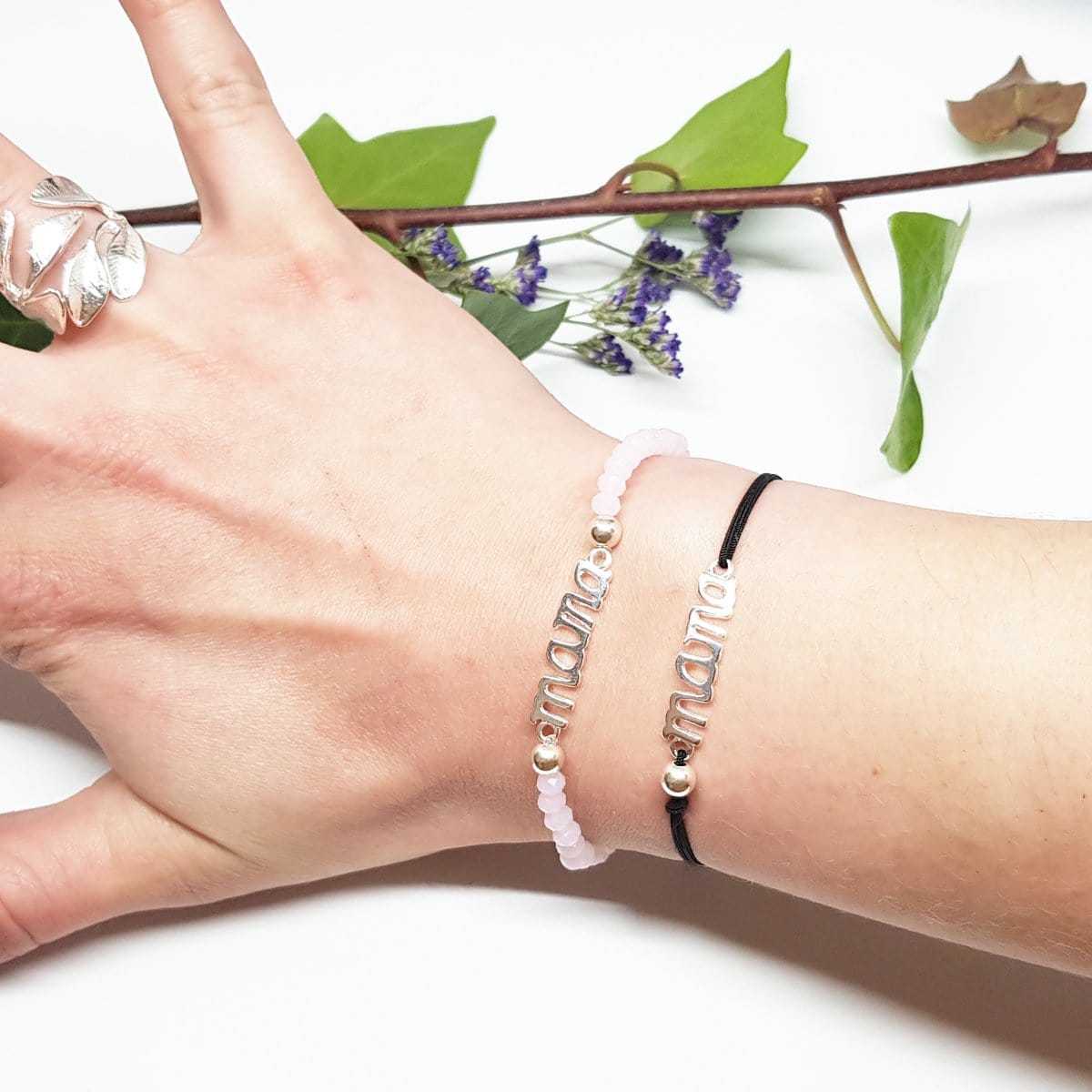 Pulsera mama, especial día de la madre, diseños mama, pulseras de plata, plata, joyeria artesana, joyas artesanales, lamineria artesana, bisuteria online, plata y minerales, mama plata