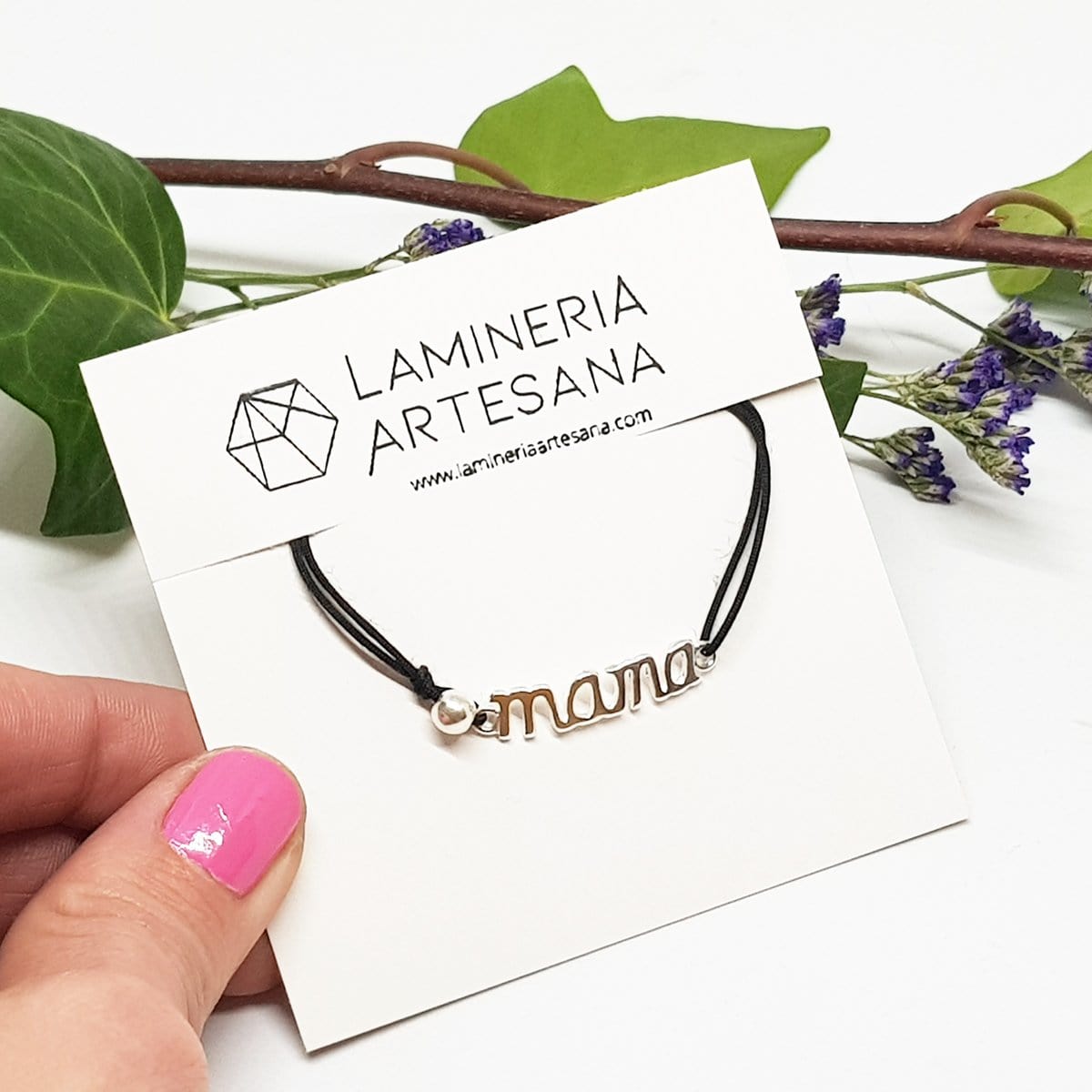 Pulsera mama, especial día de la madre, diseños mama, pulseras de plata, plata, joyeria artesana, joyas artesanales, lamineria artesana, bisuteria online, plata y minerales, mama plata