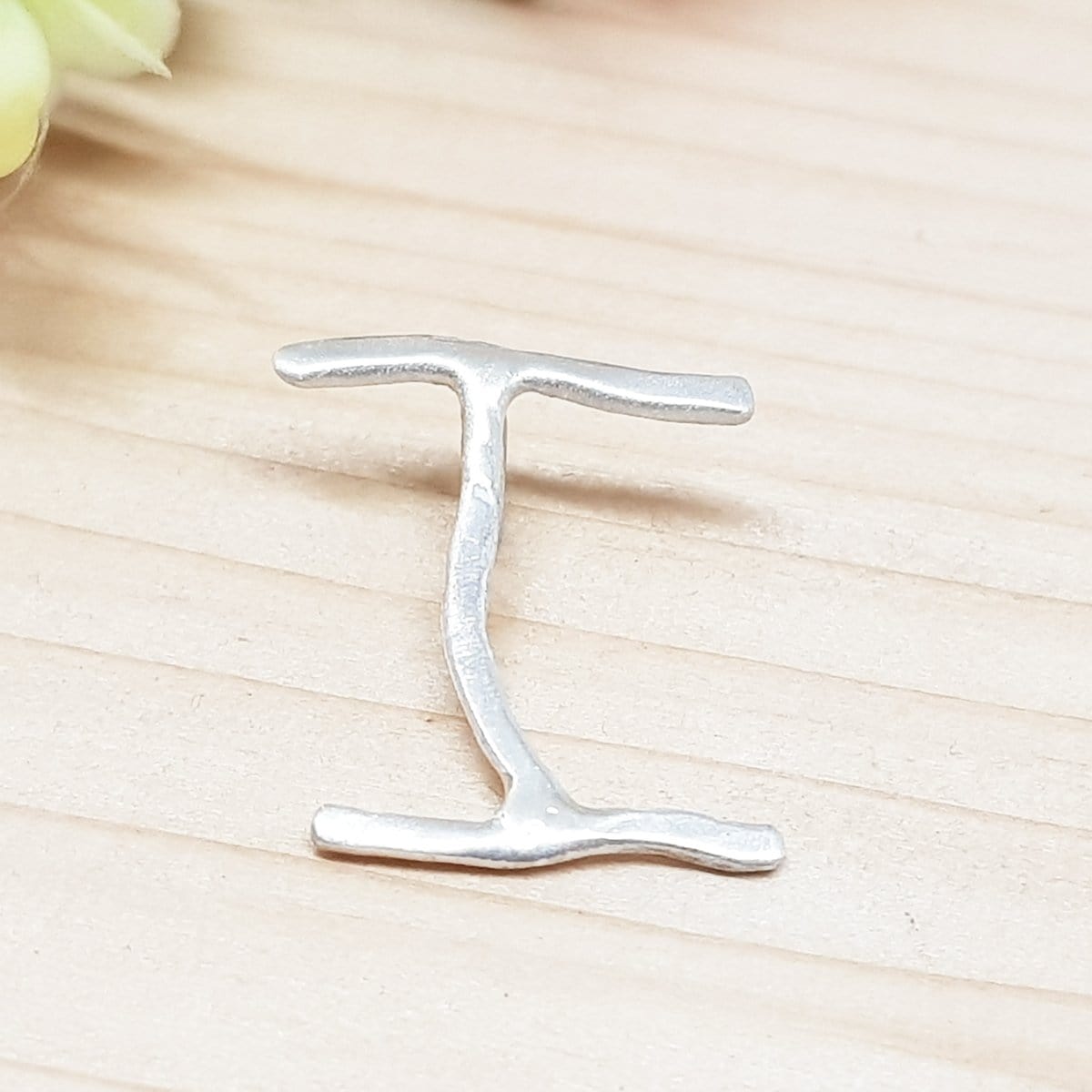 inciales, letras, colgantes letras, colgante inicial, collar personalizado, letras de plata, plata artesana, joyas artesanales, joyeria artesana