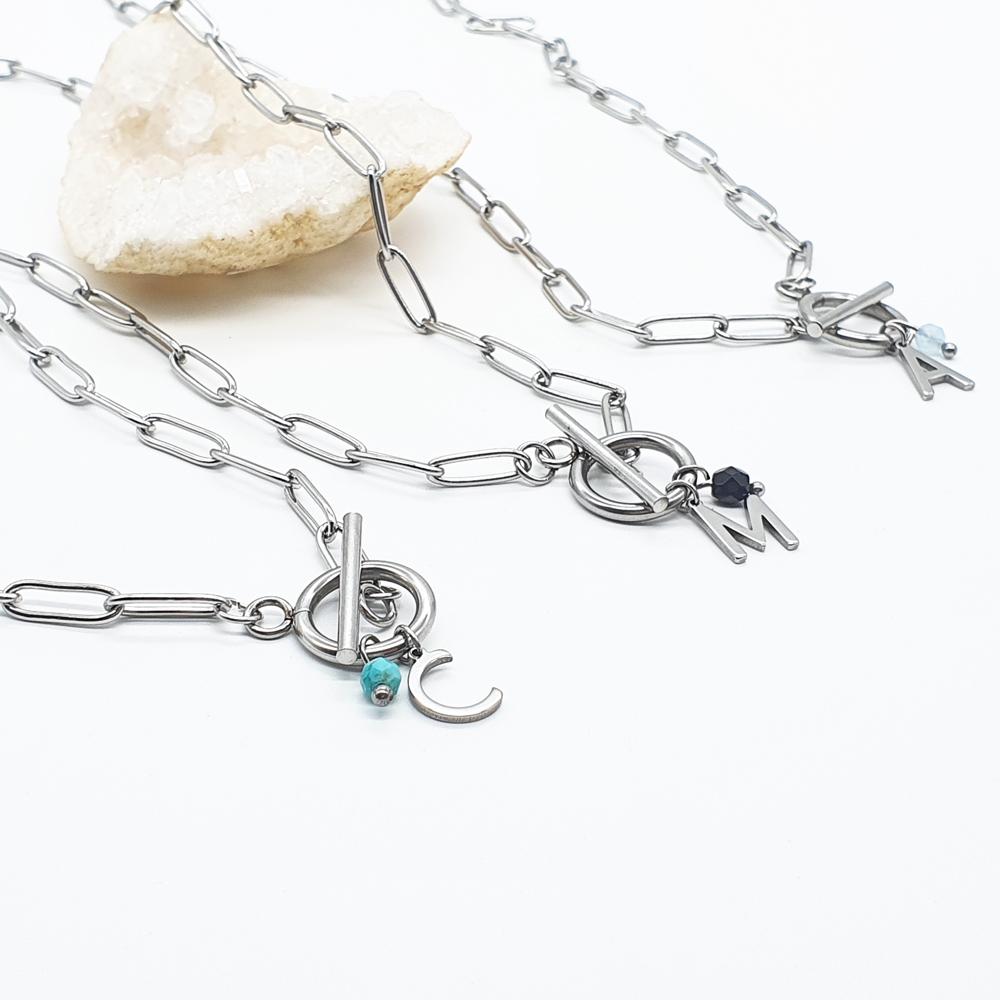 Collar Mini inicial y Mineral plateado