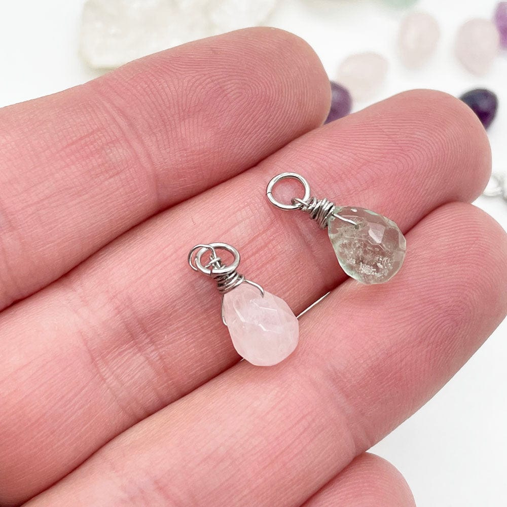 lágrimas de fluorita, lágrimas de plata y mineral, piedras preciosas, piedras y sus beneficios, joyeria artesana, plata y minerales, joyas, colgantes de piedras