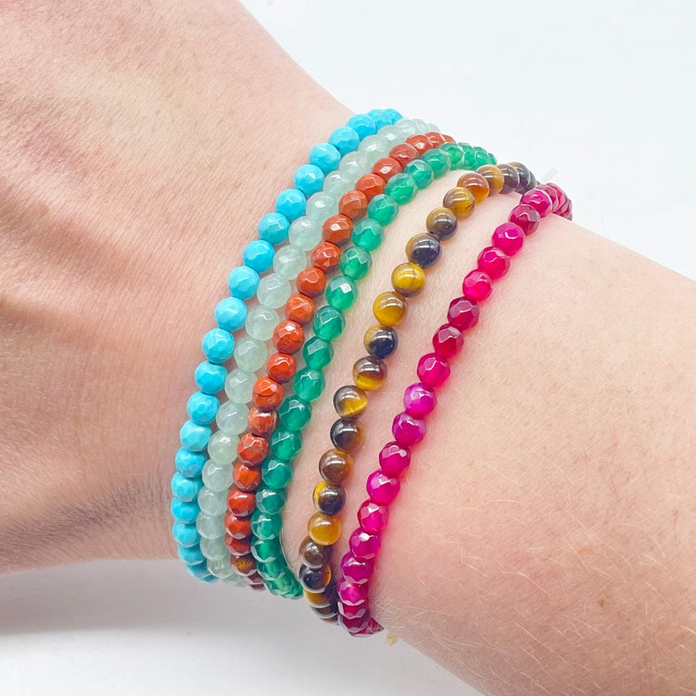 pulsera con minerales, pulsera agata rosa, agata, agata rosa lamineria artesana, minerales naturales, piedras preciosas, gemas, gemas naturales, joyería artesana, joyas online, propiedades de los minerales