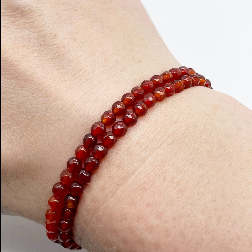 pulsera carneola, pulsera con minerales, minerales naturales, lamineria artesana, joyas artesanas, joyas online, piedras preciosas, gemas, agata cornalina, carneola