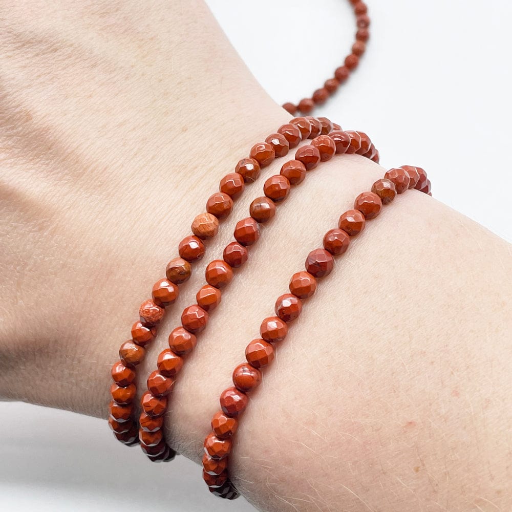 pulsera con minerales, pulsera jaspe rojo, lamineria artesana, minerales naturales, piedras preciosas, gemas, gemas naturales, joyería artesana, joyas online, propiedades de los minerales, jaspe rojo