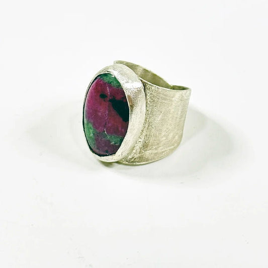Your personalized Ring with Mineral