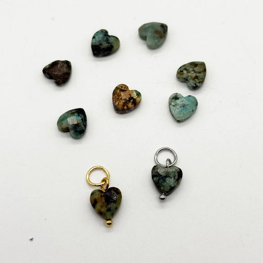 Colgante mini corazón de Turquesa Africana