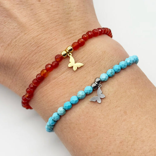 Pulsera de Minerales y una Mariposa