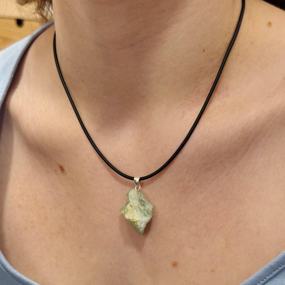 Colgante Mineral en bruto | Protrección - Fuerza - Amor