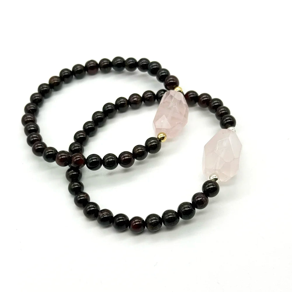 Pulsera Granates y Cuarzo Rosa | Amor y Fuerza