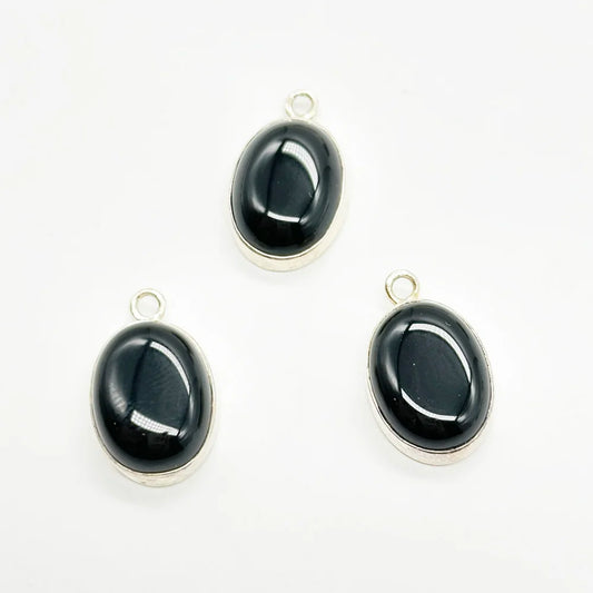 Silver pendant with Onyx