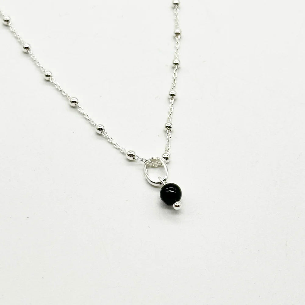 Colgante de turmalina negra natural hecho a mano en plata 925