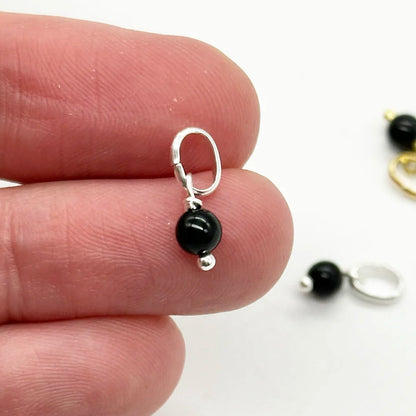 Colgante de turmalina negra natural de 4 mm hecho a mano