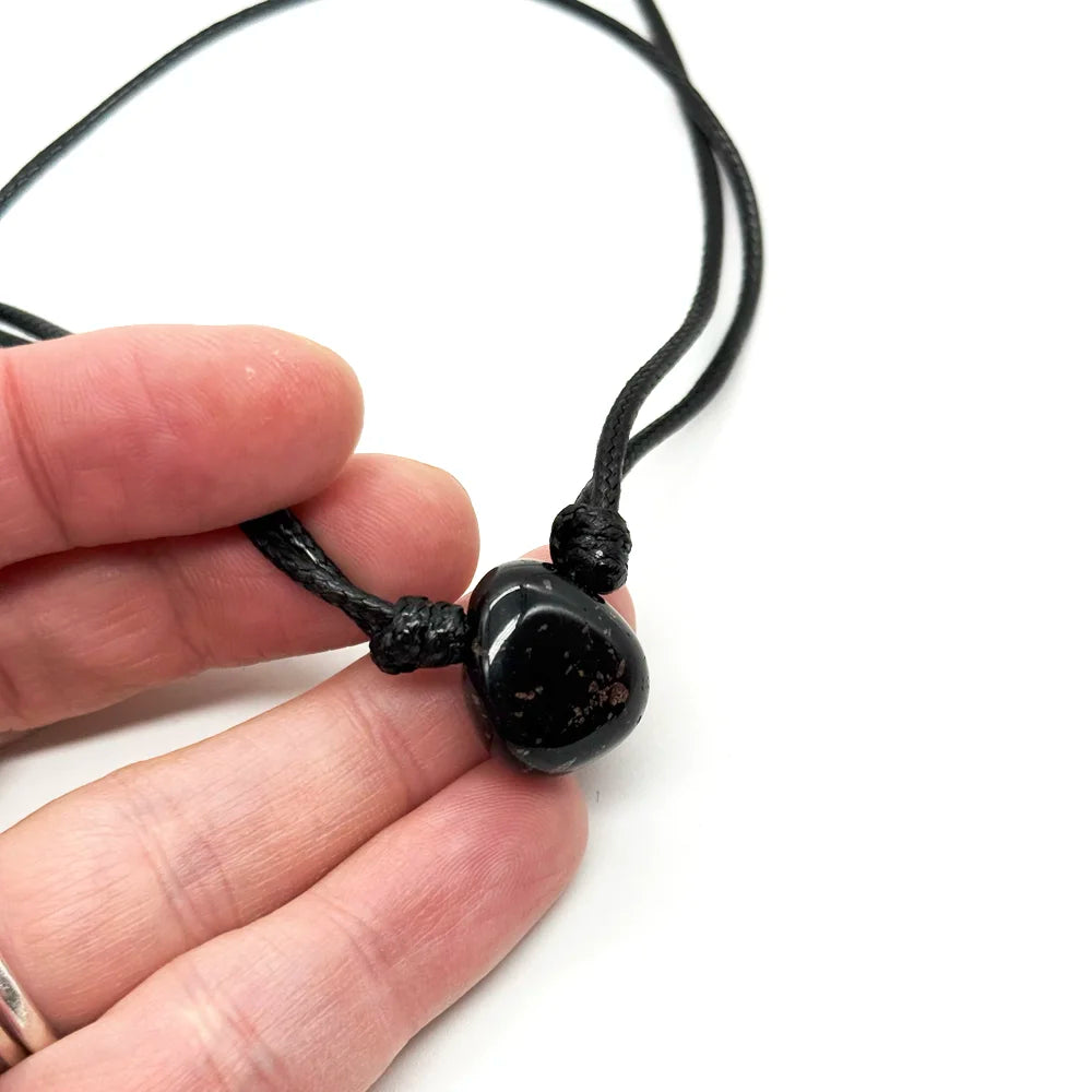 Collar de Turmalina Negra en Cordón · Protección | Unisex