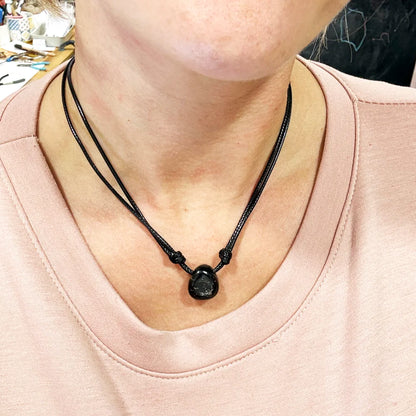 Collar de Turmalina Negra en Cordón · Protección | Unisex