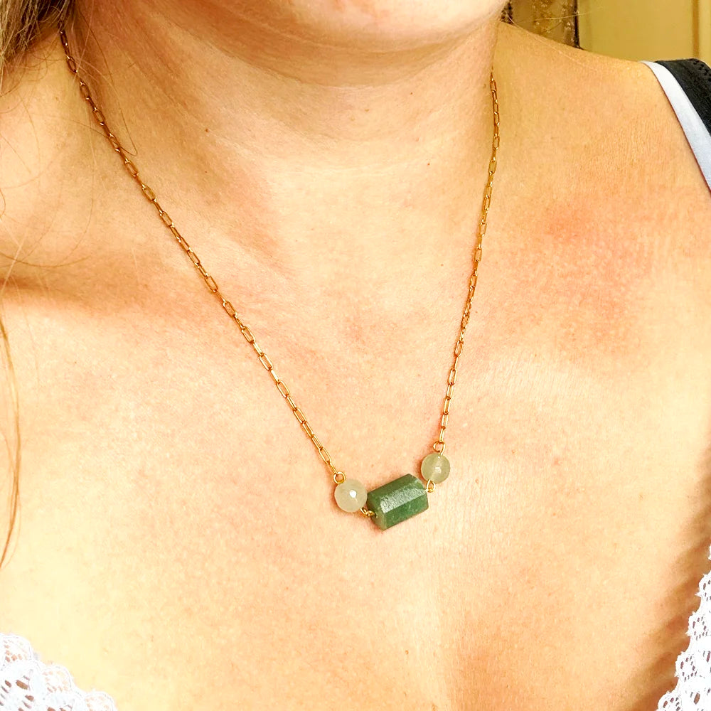 Collar Aventurina Verde acabado oro