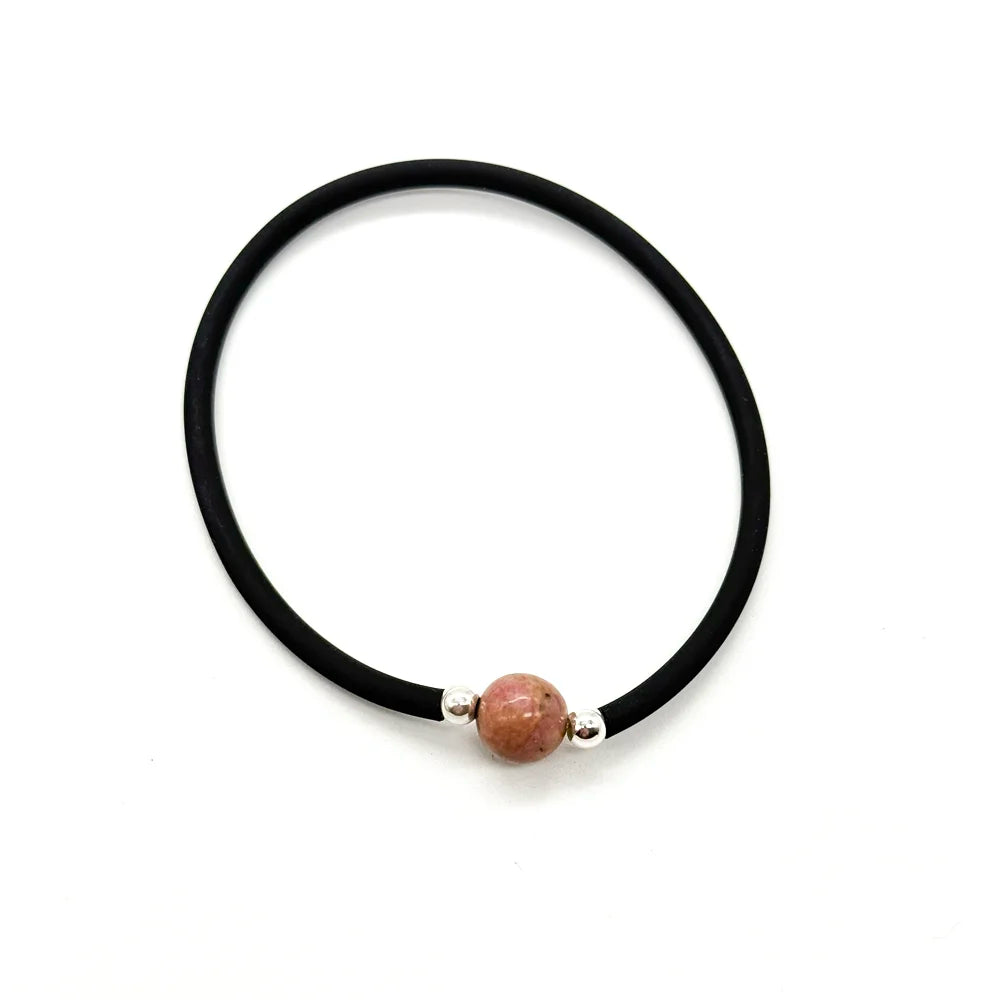 Pulsera de Rodonita con Neumático · Amor propio y Equilibrio