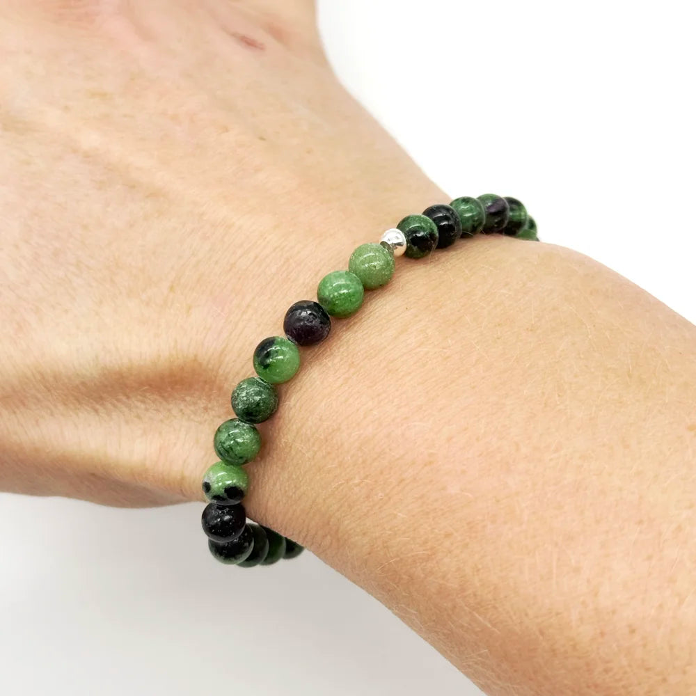 Pulsera de Rubí Zoisita bolas 6mm · Fuerza y Equilibrio