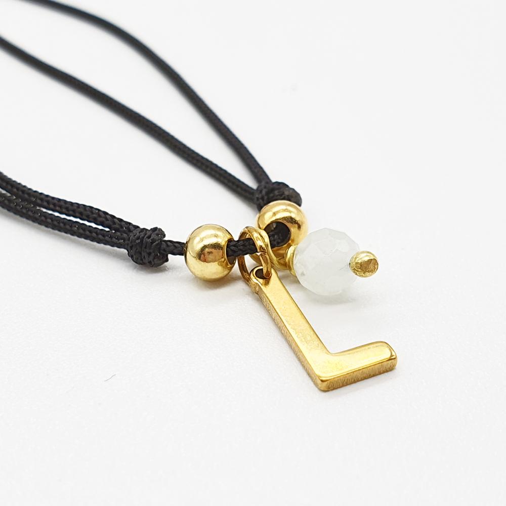 colgante iicial, tu inicial en colgante, collar hilo e inicial, iniciail y minerales naturale, minerales naturales, iniciales, letras, collar personalizado, letra L, iniciales L