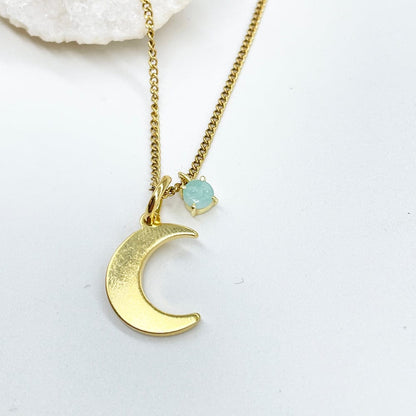 Collar delicado con luna y mineral de Piedra Luna, Granate o Amazonita
