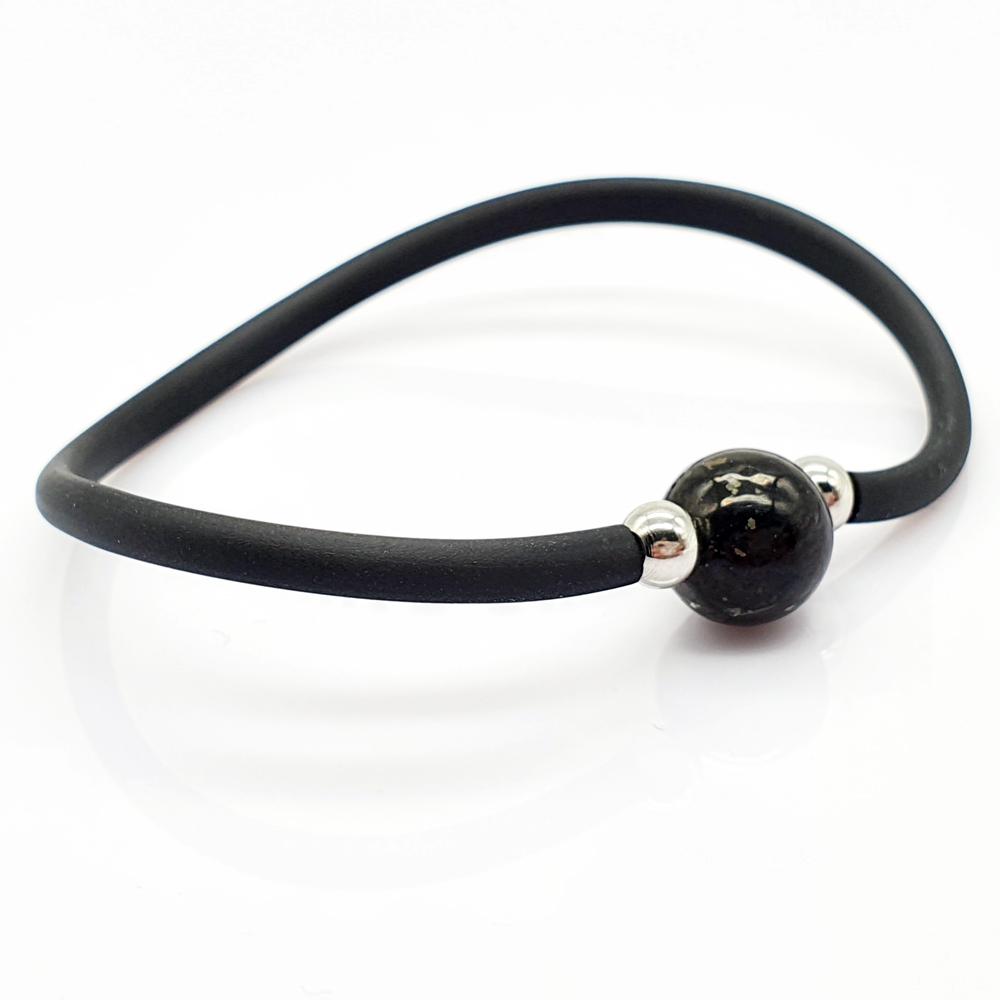 Pulsera ajustable de macramé con turmalina protectora y equilibradora