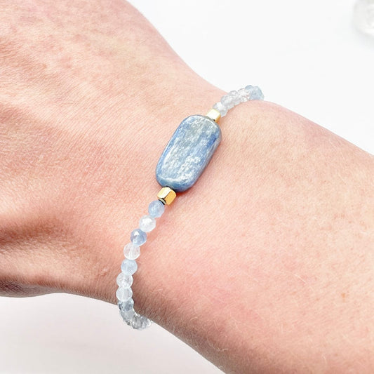 Pulsera de Aguamarina natural de 4 mm con Cianita rectangular